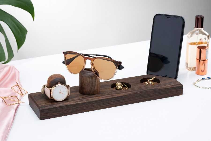 Wooden Docking Station for Women