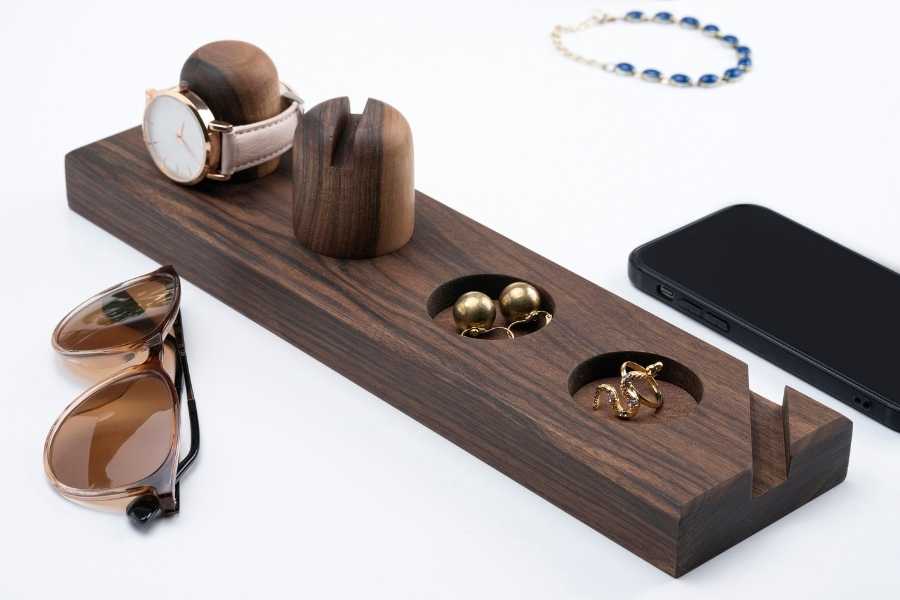 Wooden Docking Station for Women