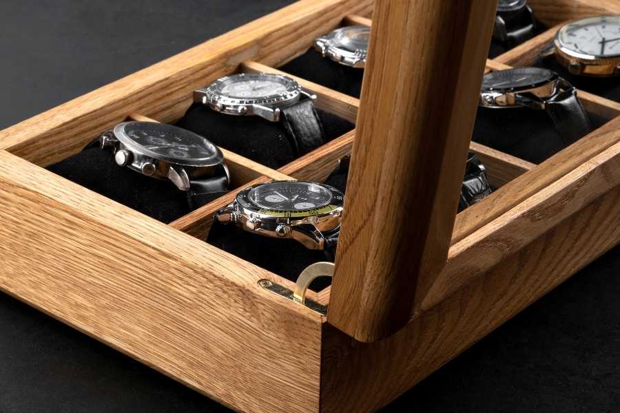 Wood Chestnut Watch Box With Glass Lid