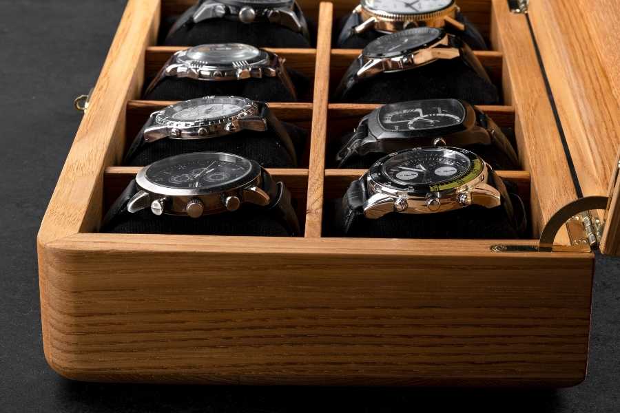 Wood Chestnut Watch Box With Glass Lid