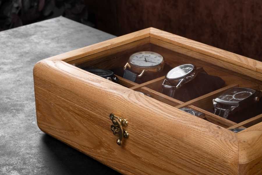 Wood Chestnut Watch Box With Glass Lid